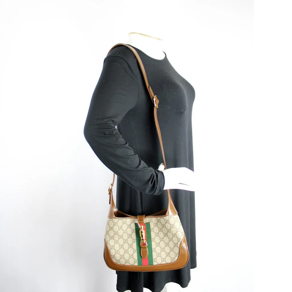 636706 Small 1961 Jackie Hobo