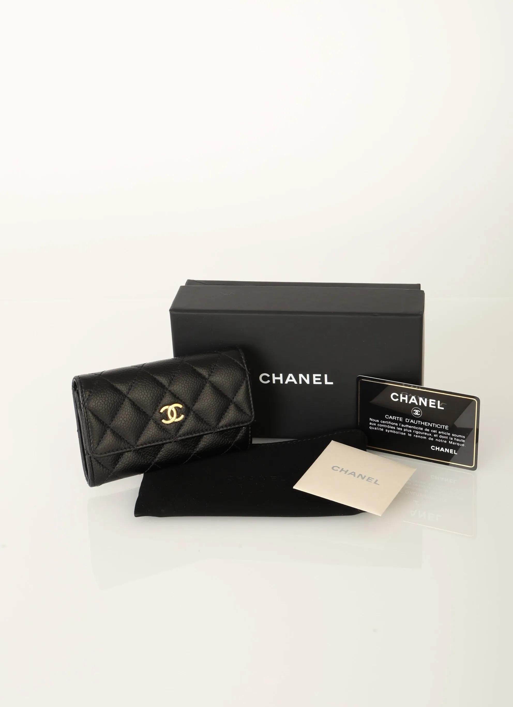 Chanel 2015 Caviar Cardholder w/ Chain