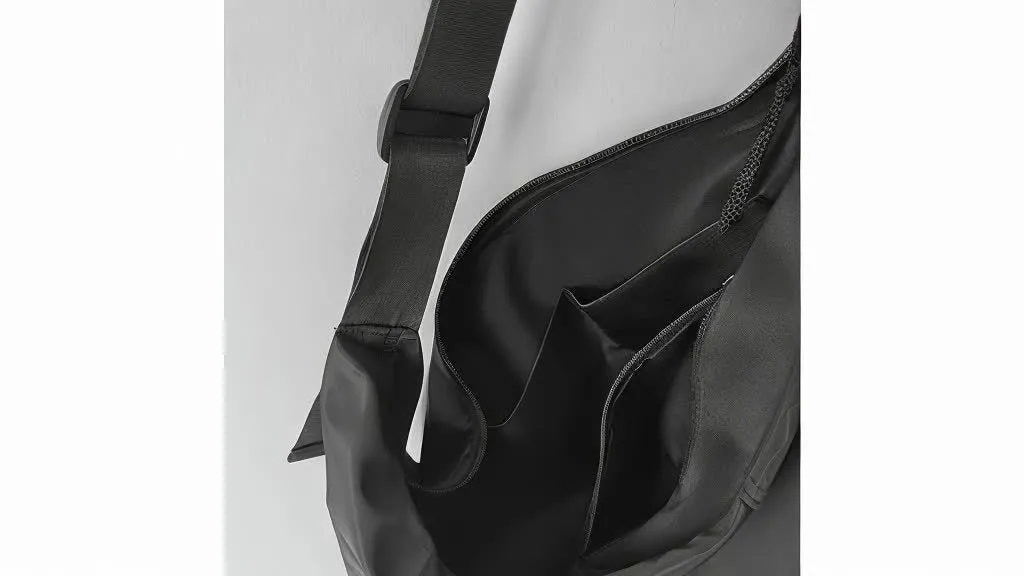 Uakiss Large Capacity Nylon Crossbody Bag, Adjustable Strap, Minimalist Black Shoulder Bag for School, Work, Travel & Sports